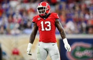 49ers usam a escolha da primeira rodada para selecionar o fim defensivo Mykel William 49ers usam a escolha da primeira rodada para selecionar o fim defensivo Mykel William