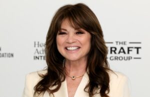 A história das citações de Valerie Bertinelli inclui diretores de renome e ícones musicais Valerie Bertinelli e Mike Goodnough Relationship Timeline