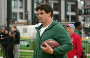 A previsão de Joel Klatt sobre os Patriots à luz dos rumores de Will Campbell. fechar