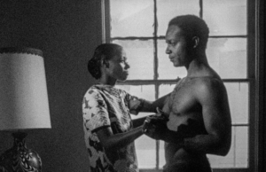 Ainda radical silencioso, “Killer of Sheep” mostra um lado cru de Los Angeles na década de 1970. Ainda radical silencioso, "Killer of Sheep" mostra um lado cru de Los Angeles na década de 1970.