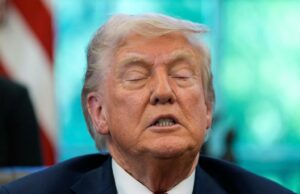 As cripto-montes de Trump e o jantar que continua a rasgar continuam em cartas As cripto-montes de Trump e o jantar que continua a rasgar continuam em cartas