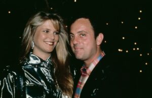 Christie Brinkley, quando a raiva bêbada de Billy Joel era demais Nova York - 25 de abril: (LR) Christie Brinkley, Alexa Ray Joel e Billy Joel participam da estréia de