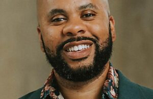 Como devo contar ao meu neto sobre o divórcio bagunçado de seus pais? Como devo contar ao meu neto sobre o divórcio bagunçado de seus pais?