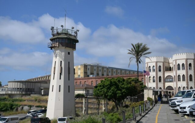 Cortes da prisão da Califórnia: os prisioneiros gravemente doentes serão deixados sem onde ir?



