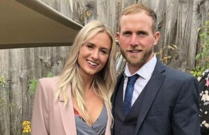 Depois Katy Bird (à esquerda), 37, e marido Joe (à direita), 38, escolheram o local para sua configuração idílica dentro do limite de um fosso medieval e cercado por campos aráveis