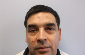 Desmascarar o migrante ilegal que roubou a bolsa Gucci de Kristi Noem Mario Bustamante-Leiva, 49, foi preso pelo roubo em DC. Ele é retratado aqui em sua foto de seus assaltos no Reino Unido