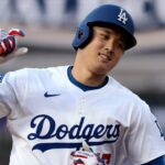 Dodgers Shohei Ahtani elogiou a "força do pai" depois que o 1º Homer se tornou pai