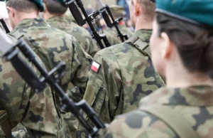 Eles perguntaram a postes se ele estava comendo o país em caso de guerra. Resposta decisiva Eles perguntaram a postes se ele estava comendo o país em caso de guerra. Resposta decisiva