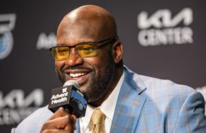 Fonte: Shaquille O’Neal é contratado como um GM voluntário pelo Estado de Sacramento Fonte: Shaquille O'Neal é contratado como um GM voluntário pelo Estado de Sacramento