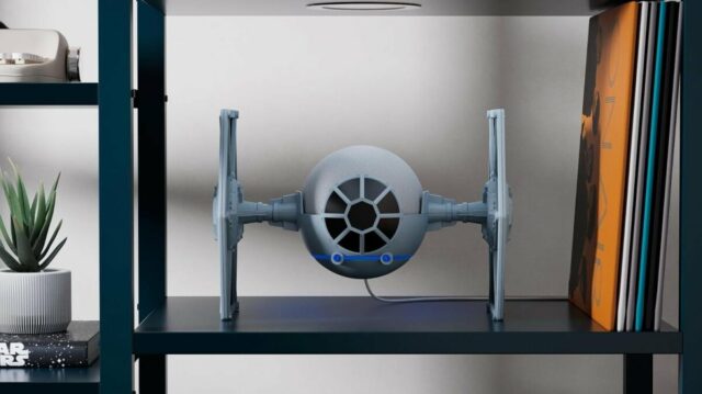 Já à venda está o novo Star Wars Tie Fighter Stand com Amazon Echo Dot.




