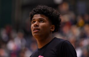 Jalen Green, The Rockets High Flyer já foi uma estrela da Escola Secundária Norcal e Bay Area Jalen Green (4), do San Joaquin Memorial, é chamado uma falta ofensiva contra William Chavarin (25), do Bishop O'Dowd, durante a segunda metade do jogo das quartas de final da Divisão I da CIF no norte da Califórnia no Laney College, em Oakland, Califórnia, na quinta-feira, 28 de fevereiro de 2019. (Jose Carlos Fajardo/Bay Area News Group)