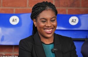 Kemi Bademo recebe um impulso financeiro depois que um magnata do jogo de vídeo dá Ps2million enquanto doa para o Partido Conservador TYCOON DE VÍDEO Jez San's 2 milhões de £ doação dará um grande impulso à liderança de Kemi Badenoch