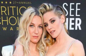 Kristen Stewart e Dylan Meyer se beijam intimamente na foto do casamento Fiateros Kristen Stewart e Dylan Meyer tomam mão na festa antes do Oscar