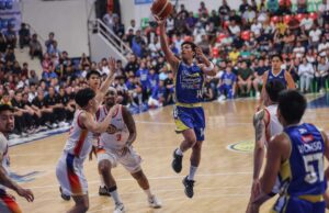 Mark Barroca é a estrela da vitória de Magnolia sobre Phoenix em Zamboanga Mark Barroca, da Magnolia Hotshots, durante um jogo da PBA Philippine Cup contra o Phoenix Fuel Masters na cidade de Zamboanga.