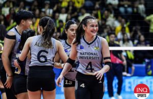 NU Bulldogs trazem espírito vencedor para quatro finais Bella Belen e os Nu Lady Bulldogs celebram um ponto contra o Ust Golden Tigreses no torneio de vôlei feminino da temporada 87 do UAAP.