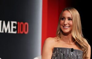 Nikki Glaser lembra que as pessoas estavam realmente assustadas ‘depois de Tom Brady’s Roast in the Globes de Ouro Nikki Glaser nos 82º Balões Anuais de Ouro