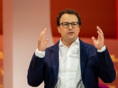 O CEO da Anthropic, Dario Amodei, chama as mensagens da OpenAI sobre o acordo militar de ‘mentiras descaradas’, diz o relatório Dario Amodei, co-founder and chief executive officer of Anthropi.