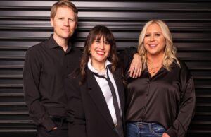 O aplicativo do agente social permite reservar um fotógrafo profissional em apenas 30 minutos Social Agent é um aplicativo para os usuários reservarem fotógrafos em 30 minutos