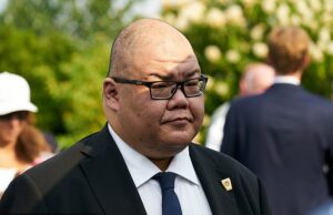 O chefe da Comms de Trump sofre um toque contundente no convidado da CNN por comentar sobre o peso do presidente O diretor de comunicações de Donald Trump, Steven Cheung (foto), emitiu uma queda empolgante de um executivo diário de besta depois que eles comentaram o peso do presidente