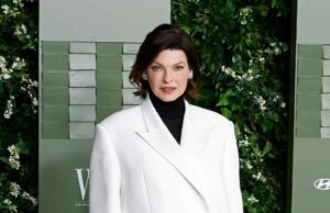 O evangelista fracassado se refresca: apesar do espelho, não olhe para ele. Linda Evangelista não se culpa mais pelo incidente de cirurgia plástica