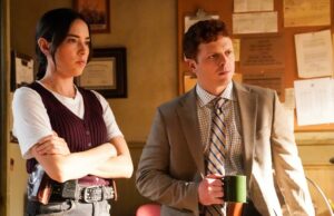 O que será ‘NCIS Origins’ na segunda temporada? Após o fim do choque, é isso que você precisa saber Diany Rodríguez como Vera Strickland e Kyle Schmid como Mike Franks em