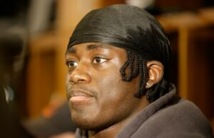 Os 49ers Malik Mustapha provavelmente perderão o resto da temporada com uma surpreendente lesão no LCA. Os 49ers Malik Mustapha provavelmente perderão o resto da temporada com uma surpreendente lesão no LCA.