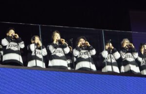 Os cidadãos da terceira era dos coreanos têm sido um charme de boa sorte para os reis em seus playoffs com o hino da gaita nacional Os cidadãos da terceira era dos coreanos têm sido um charme de boa sorte para os reis em seus playoffs com o hino da gaita nacional