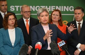 Penny Wong, presidente do grupo aborígine The Voice, declarou que o corpo retornará três dias antes das eleições. O ministro das Relações Exteriores Penny Wong (foto) afirmou agora que um dia haverá voz - e os australianos se perguntarão por que houve uma discussão sobre isso