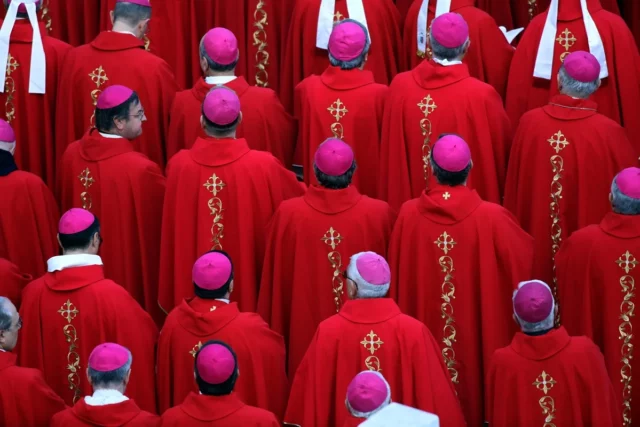 Quem se tornará um novo papa? O especialista indica o vencedor inesperado do conclave



