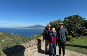 Quer que você estivesse lá: “Hospitalidade do Velho Mundo” em um mosteiro do século XVII Quer que você estivesse lá: "Hospitalidade do Velho Mundo" em um mosteiro do século XVII