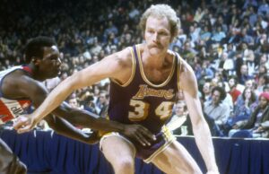 Stan Love, pai de Kevin Love e irmão de Beach Boys Mike Love Singer, morreu aos 76 anos de idade Stan Love, pai de Kevin Love e irmão de Beach Boys Mike Love Singer, morreu aos 76 anos de idade