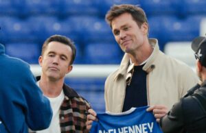 Tom Brady arrasta Rob McElhenney no ‘trailer de Wrexham’ para uma piada ‘sempre ensolarada “ Tom Brady Broma Wrexham Trailer