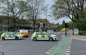 Três pessoas foram ‘atacadas’ por um homem com uma besta no centro da cidade de Leeds – enquanto a polícia está em alerta e suspeitos. Três pessoas ficaram feridas em meio a relatos de um homem visto 'armado com uma besta' em uma grande cidade hoje (foto: Polícia no local em Leeds hoje)