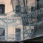 10 prisioneiros escapam dos prisioneiros, deixe a mensagem zombar: "Pegue -nos quando puder"