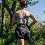 15 pares de shorts atléticos que são práticos e lisonjeiros para mulheres de 40 anos