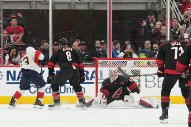 3 Os jogadores menos impressionantes do Carolina Hurricanes Jogo 2 fechado