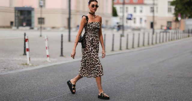 9 vestidos sem tiras incrivelmente elegantes para mulheres com bustos maiores que realmente ficam.

