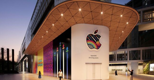 A Apple revela a barricada de sua primeira loja de varejo na Índia em vista da abertura deste mês