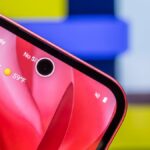 Google Pixel 9A de frente