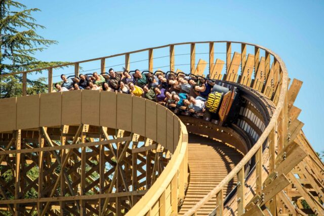 A Great America marca seu 49º ano; O parque aquático abre para dias de fim de semana de memórias


