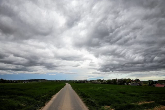 A IMGW adverte as geadas novamente. Quando será quente? A última previsão meteorológica

