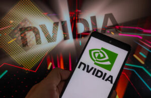 A NVIDIA tem como alvo antropal para o apoio ao controle de exportação de chips Nvidia logo on smart phone with GPU in the background.