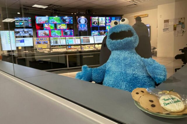 A PBS Sue Trump Administration sobre a fila, três dias após a NPR enviar um caso semelhante

