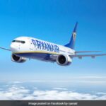 A Ryanair ordena que as aeromoças retornem o aumento do salário que receberam