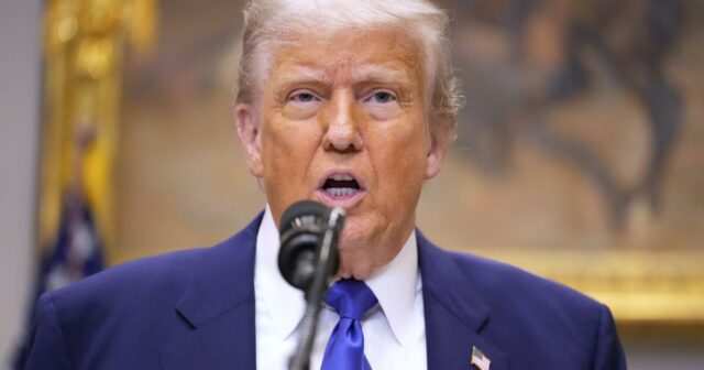 A Suprema Corte agora é apoiada pela libertação de dois funcionários da agência independente por Trump

