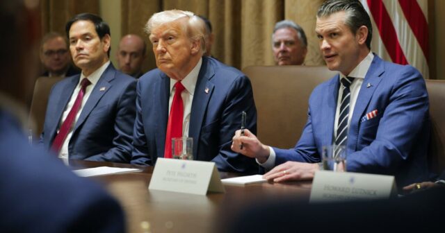 A Suprema Corte defende a proibição de Trump contra soldados transgêneros



