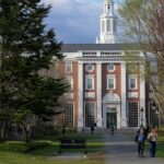 A administração Trump impede a Universidade de Harvard pela matrícula de estudantes estrangeiros