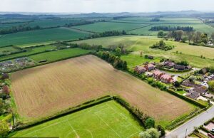 A casa desesperada de Angela Rayner nos afogará em águas residuais Esta é a área proposta para o desenvolvimento de 40 casas contra as quais os habitantes locais se opuseram