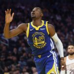 Jonathan Kuminga (00), do Golden State Warriors, contra Jalen Pickett (24), de Denver Nuggets (24), no primeiro trimestre no Chase Center em San Francisco, Califórnia, na segunda -feira, 17 de março de 2025. (NHAT V. Meyer/Bay Area News Group)