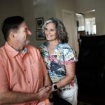 Cindy Tramon e seu marido Dave Apartis são submetidos à doação do fígado ...
